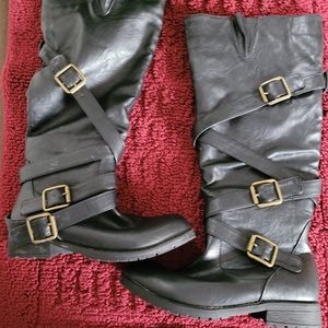 Biker style women's black size 6 boots